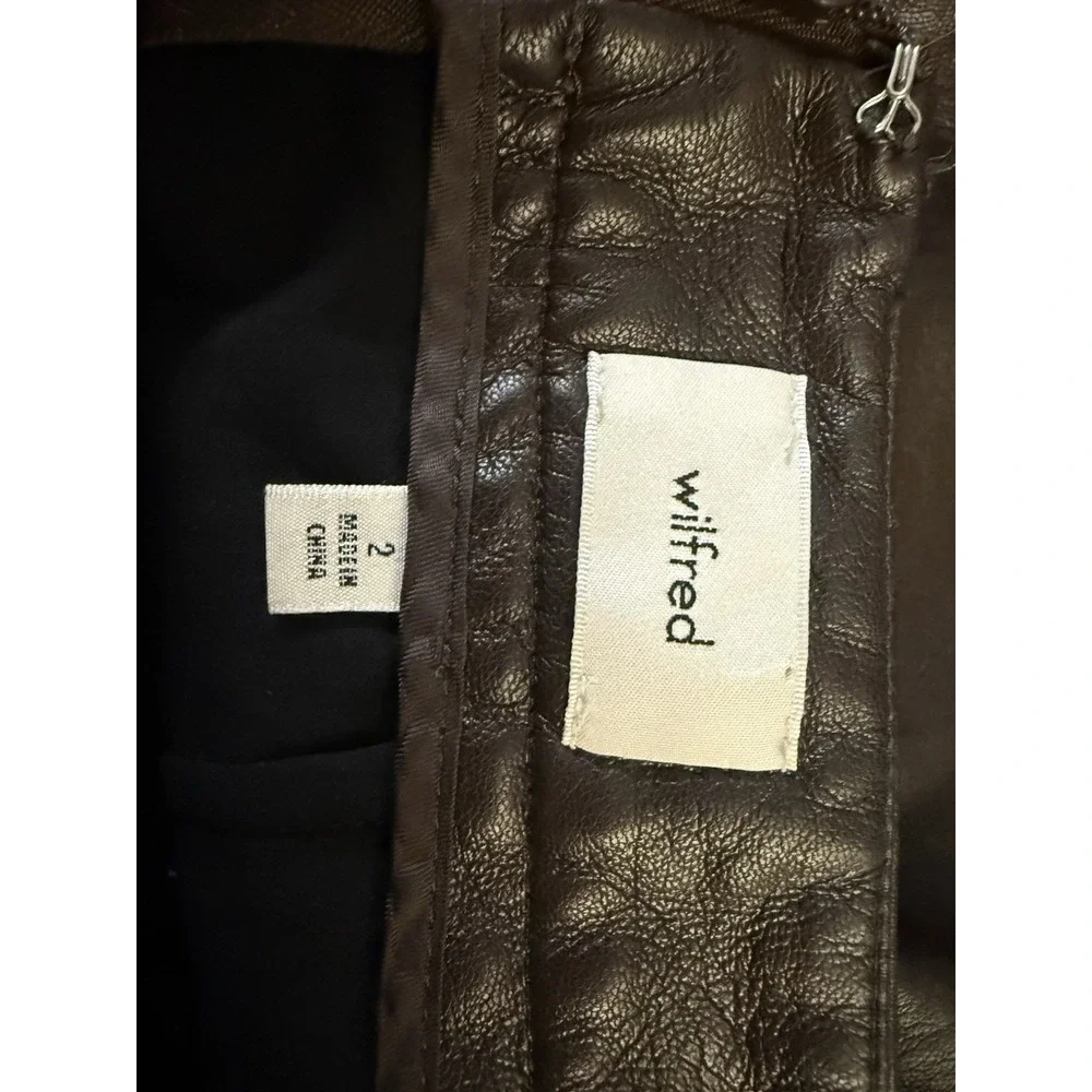 Aritzia Wilfred Vegan Leather Mini Skirt‎ Women's Size 2 Brown Side Slit
